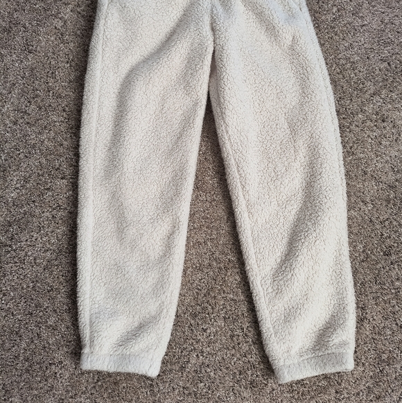 Athleta Girl Cream Sherpa Jogger Pants Size 12 - Picture 2 of 6